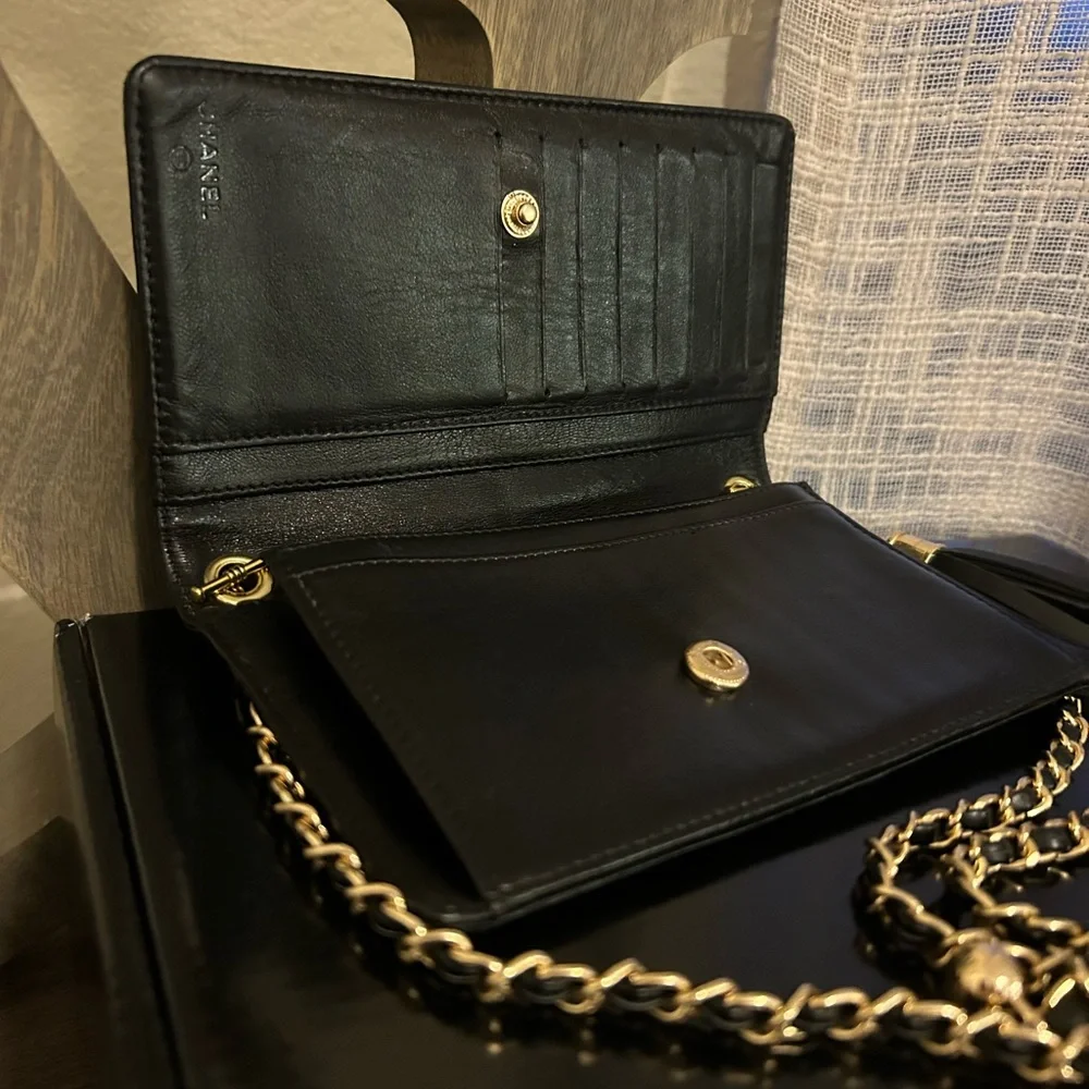 CHANEL 🖤⚜️chanel camellia